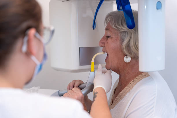 Best Cracked Tooth Emergency Dentist  in Mangonia Park, FL